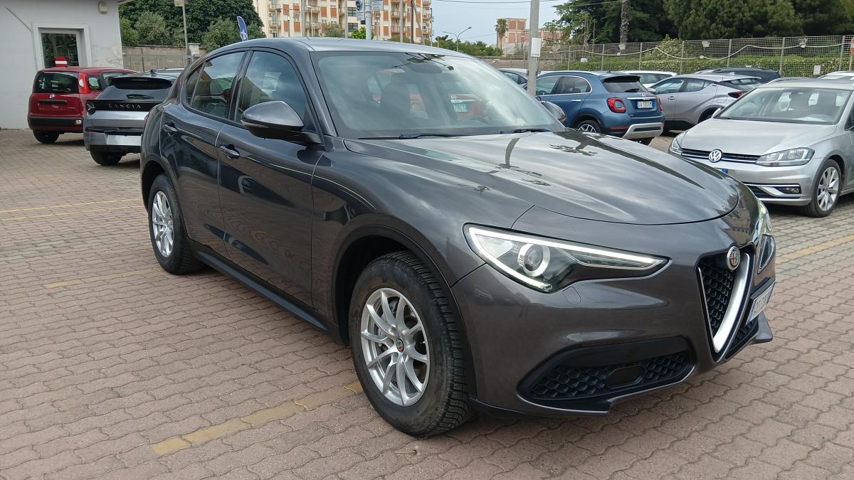Alfa Romeo Stelvio 2.2 Turbodiesel 190 CV AT8 Q4 Business